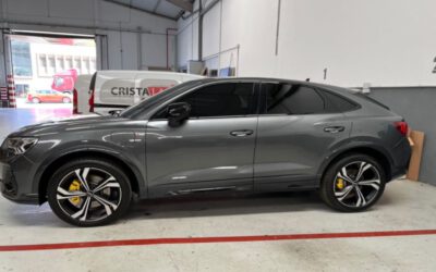 Pintado de pinzas de freno en amarillo con Full Dip para Audi Q4 e-tron