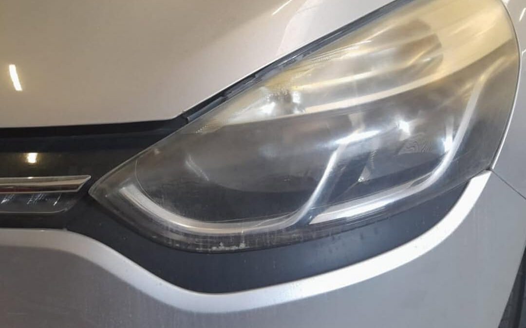 Pulido de faros a Renault Clio Las Palmas de Gran Canaria