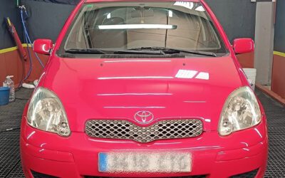 Limpieza exterior Toyota Yaris Las Palmas de Gran Canaria